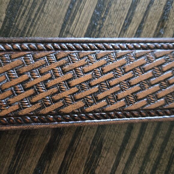 BELT Deer Basket Weave Embossed Brown Leather Western Belt - Size 34 To 41.  44" - Picture 3 of 15